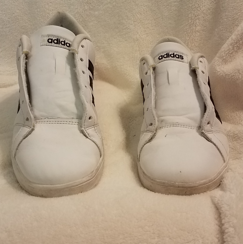 Adidas shoes - Picture 2 of 8